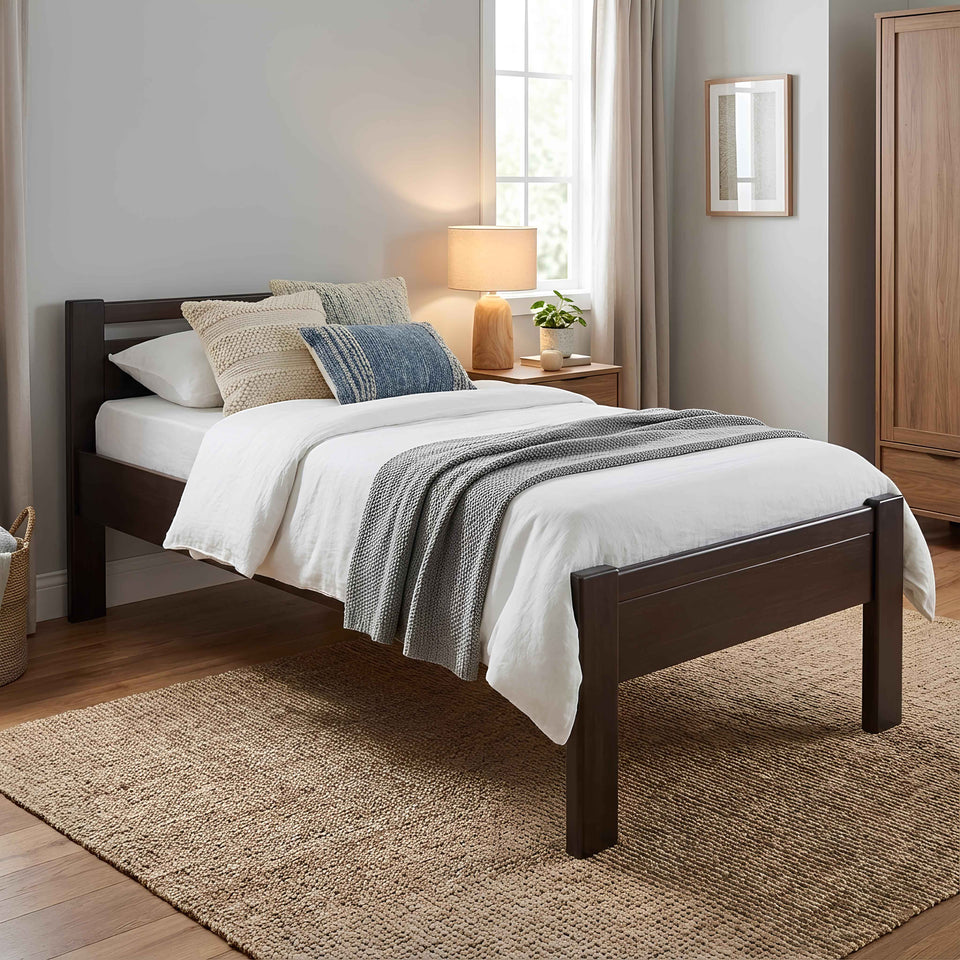 Seniorenbett SiSi in Buche, Farbe Dunkle Walnuss